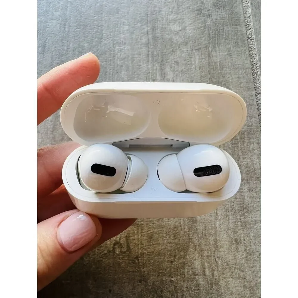 Apple AirPods Pro A2084 Left & A2083 Right Earbuds A2190 Charging Case PERFECT